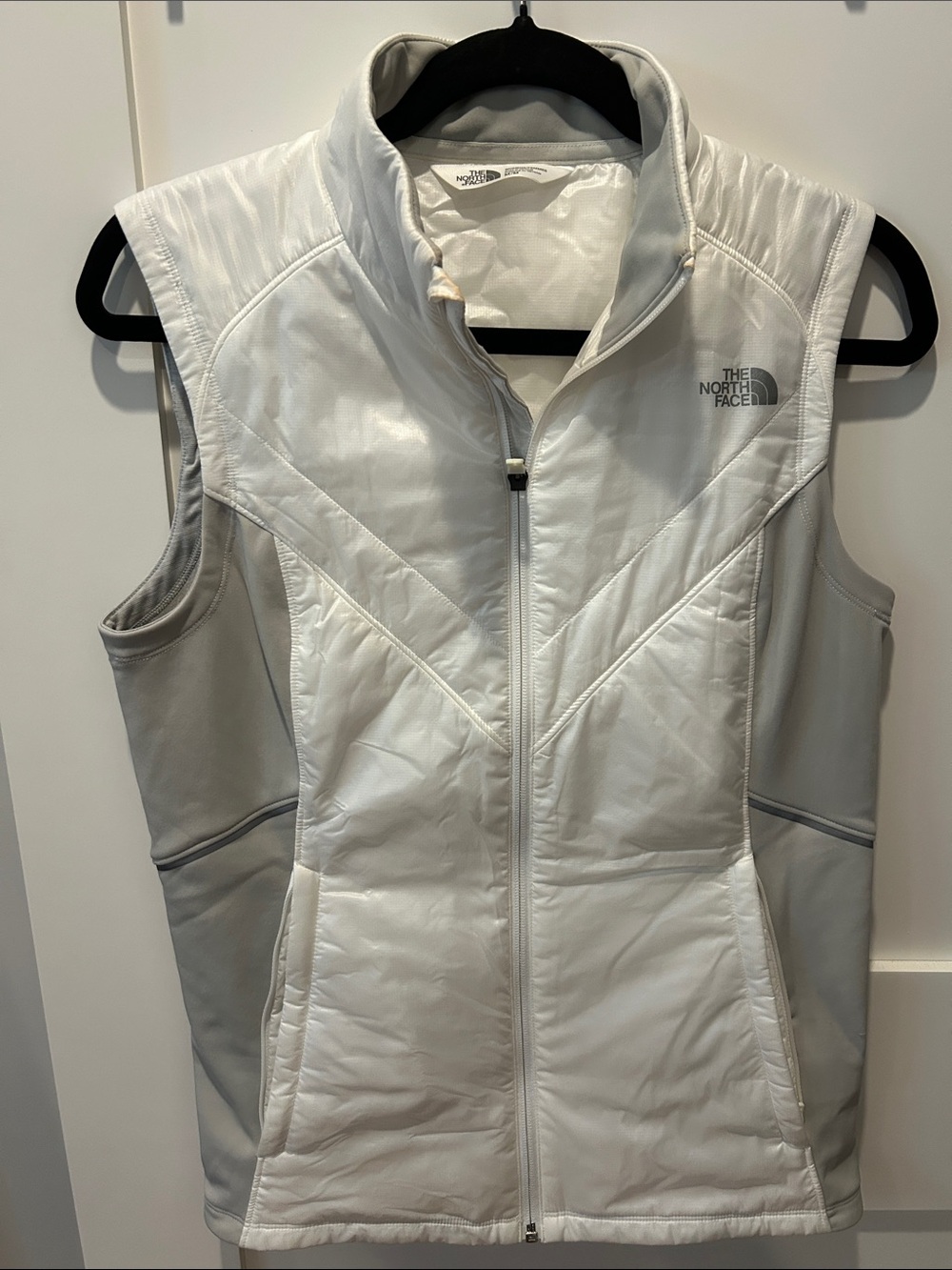 The North Face Women’s White & Light Gray Insulated Vest